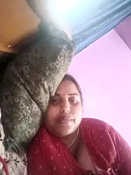 Tamil_Santhiya_ webcam