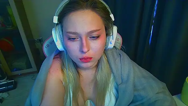 Emiliaaah webcam