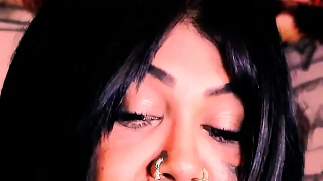 indian_dreamgirl webcam