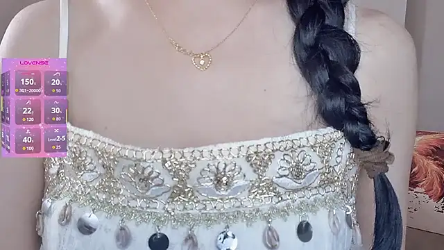 美女-ruoruo-在线直播