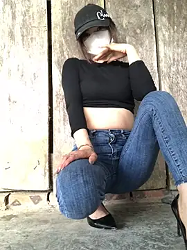 Webcam Model (Kylie_beem)  is live.Free join now!