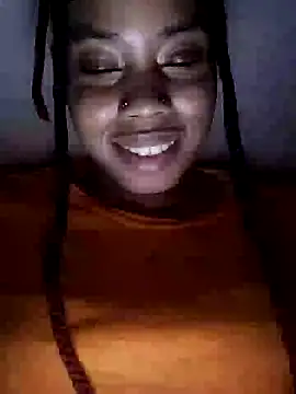 Webcam Model (HONEYSWEETS_LIVE)  is live.Free join now!