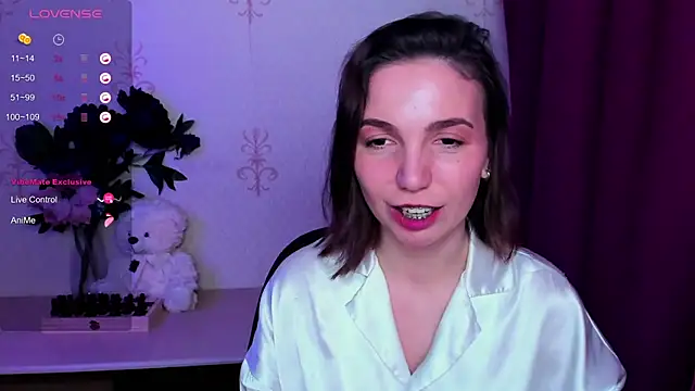 KindHazelHere_ webcam