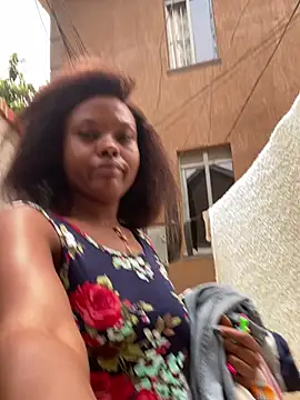 dellah27 - Dellah27's free webcam