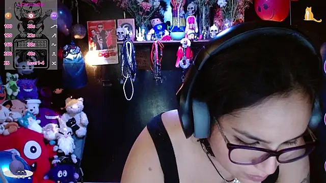 kureiji_hentaii webcam