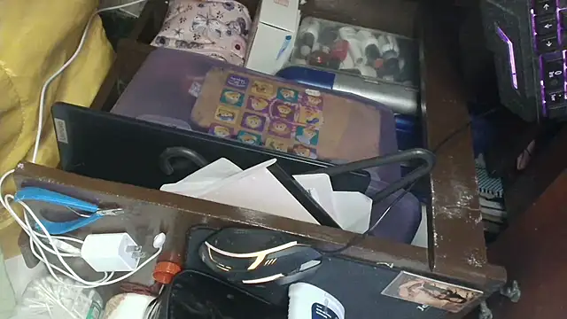 luisahot_9727 webcam