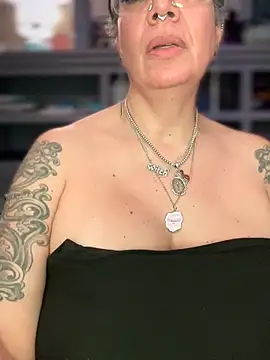 dieseldame1313 webcam