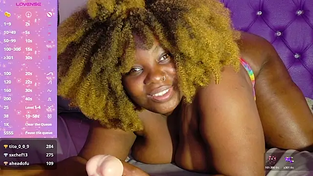 ebony_NeighborMoans webcam