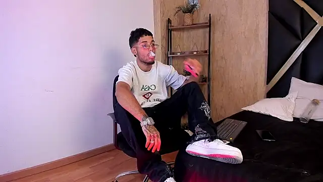 Thiagoferreti webcam