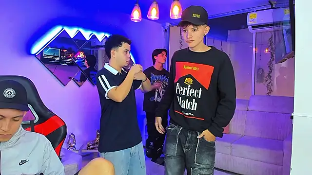 Houseofwarrios webcam