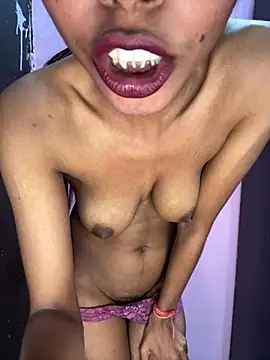 Small_Titss webcam