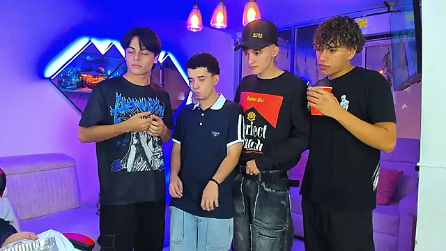 Houseofwarrios webcam