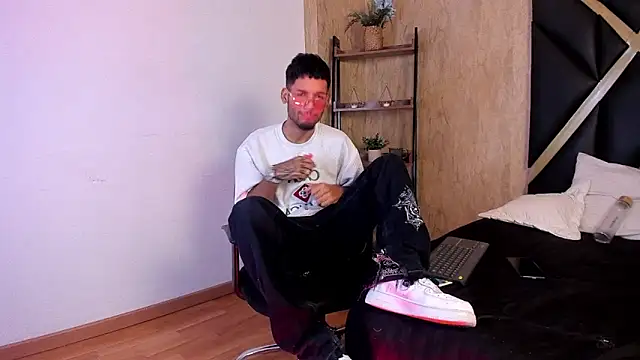 Thiagoferreti webcam