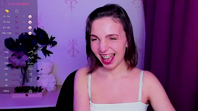 KindHazelHere_ webcam