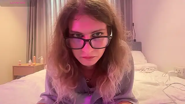 AlicePinkhead webcam