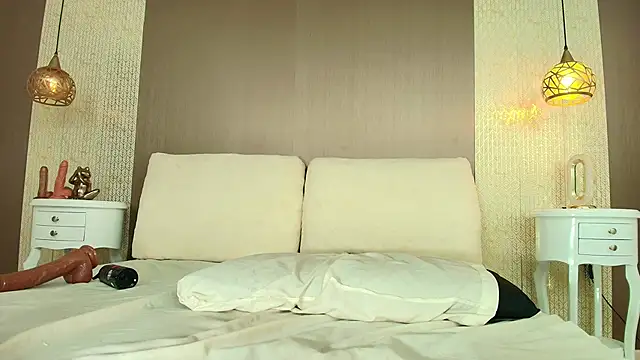 Tiifany_Baker webcam