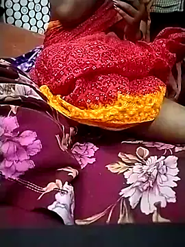 bhabi_open_nshow webcam