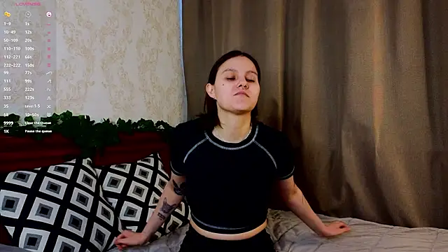 MirthfulUnseen webcam