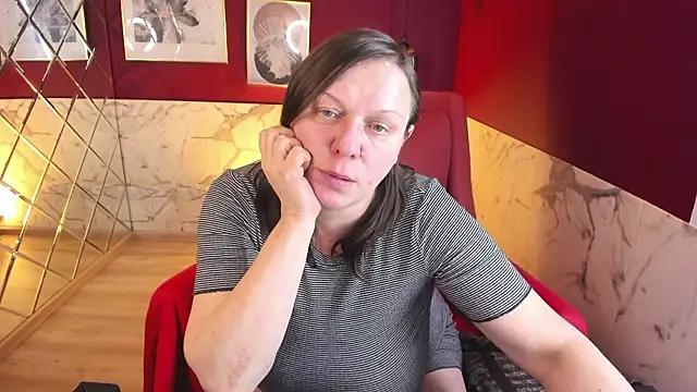 KellyPerfection's Stripchat show and profile