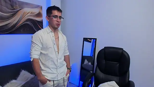 Tommas_Jhonson webcam