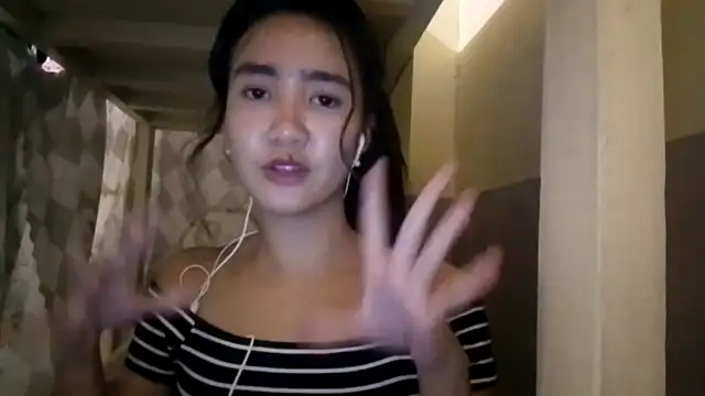 RessieAshcroft webcam