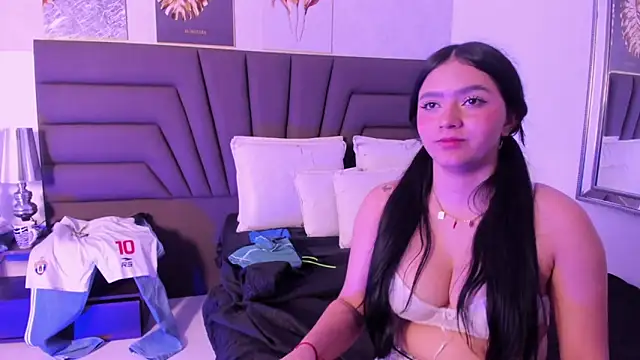 jhoanandscarlet - JhoanAndScarlet's free webcam - UK Sex Cams