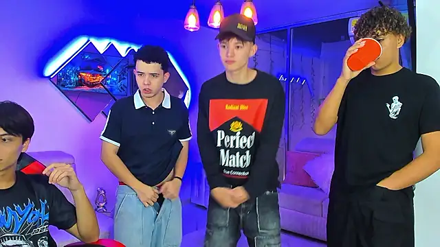 Houseofwarrios webcam