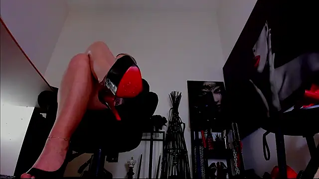 MistressDemi webcam