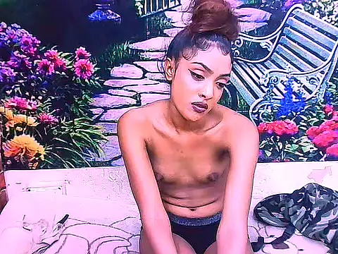IndianPretty14u2Luv webcam