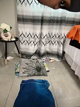 Webcam Model (Nicole_bash)  is live.Free join now!