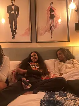 mismialove's live cam