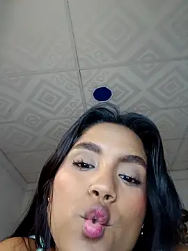 victoria_roussee - Victoria_roussee's free webcam - UK Sex Cams