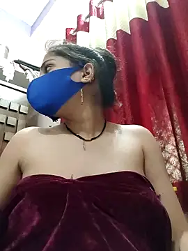 Webcam Model (Maahi-Queen)  is live.Free join now!