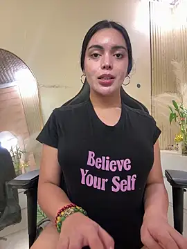 TS-SimplyTheBest's room