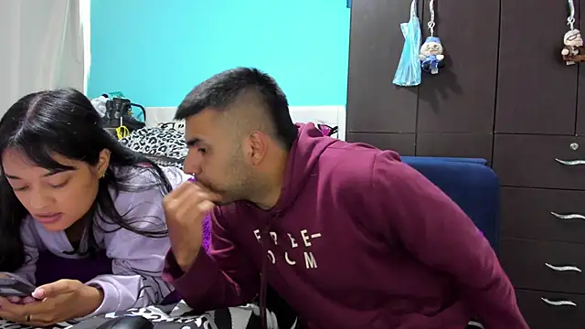 LazyandSniffer28 webcam