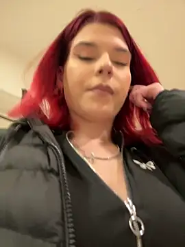 RiriRoseey live sex cam