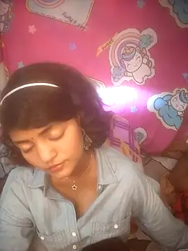 Freakingromance webcam