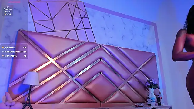 ElisabethMassey webcam