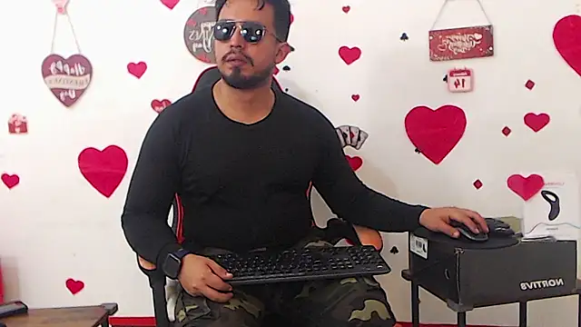 kalethbigdick - KalethBigDick's free webcam