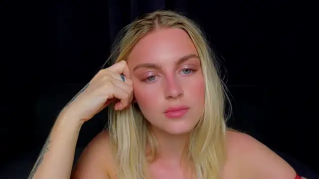 pretty_girlnextdoor webcam