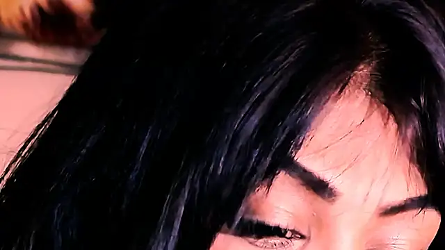 indian_dreamgirl webcam