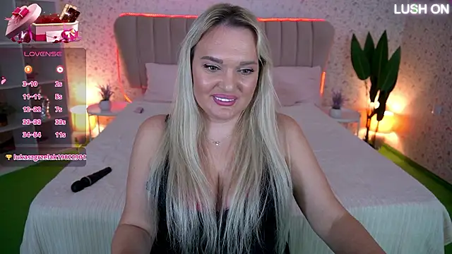 MissyMartinez webcam