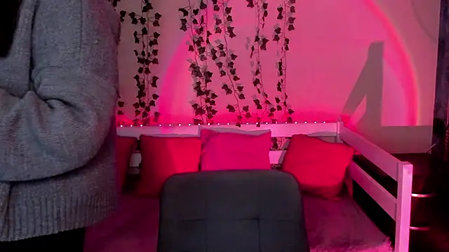 Sahara_Shields webcam