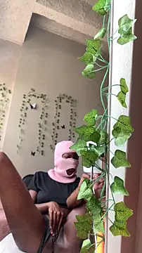 StrawberryXpeach webcam