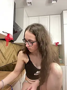 martiniiselenna - MartiniiSelenna's free webcam