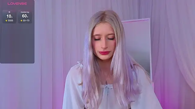 monica_leen - Monica_Leen's free webcam - UK Sex Cams