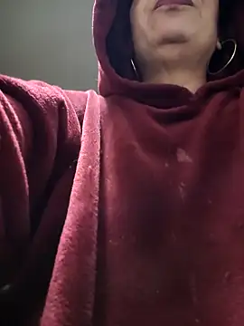 Scarlet_curly8a webcam