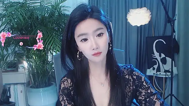 美女feifei-love在线直播