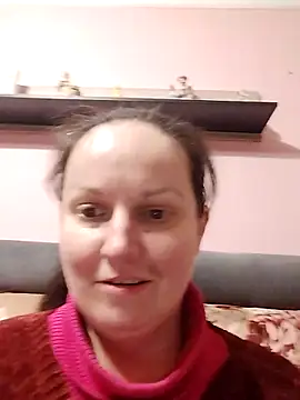 BustyLadyAlma webcam