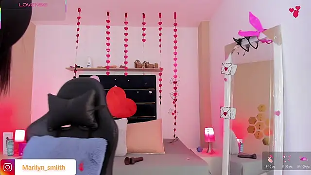 MarilynSmIith webcam